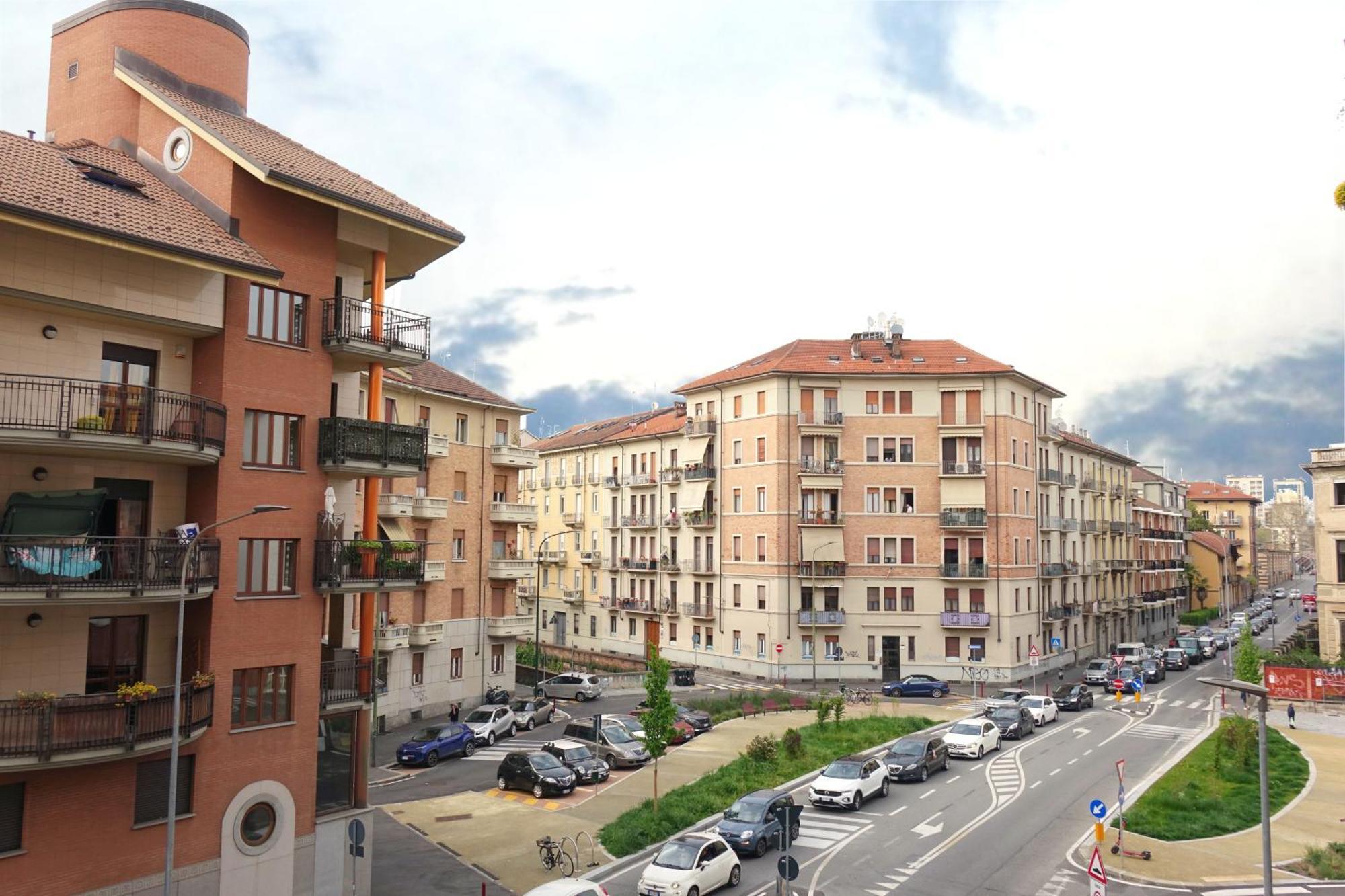 Borgo Dora - High-Tech With Balcony - Grandmaison Turin Bagian luar foto